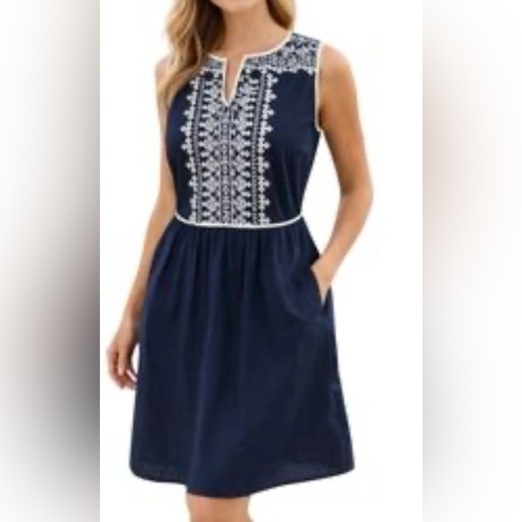 Vineyard Vines Dresses & Skirts - Navy Vineyard Vine Blue Embroidered Women's Dress size 6